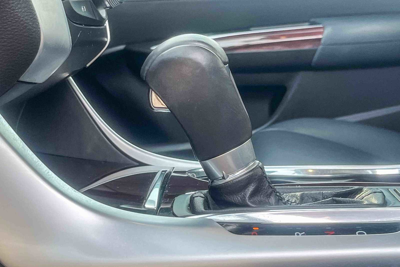 Used 2016 Acura TLX image 22