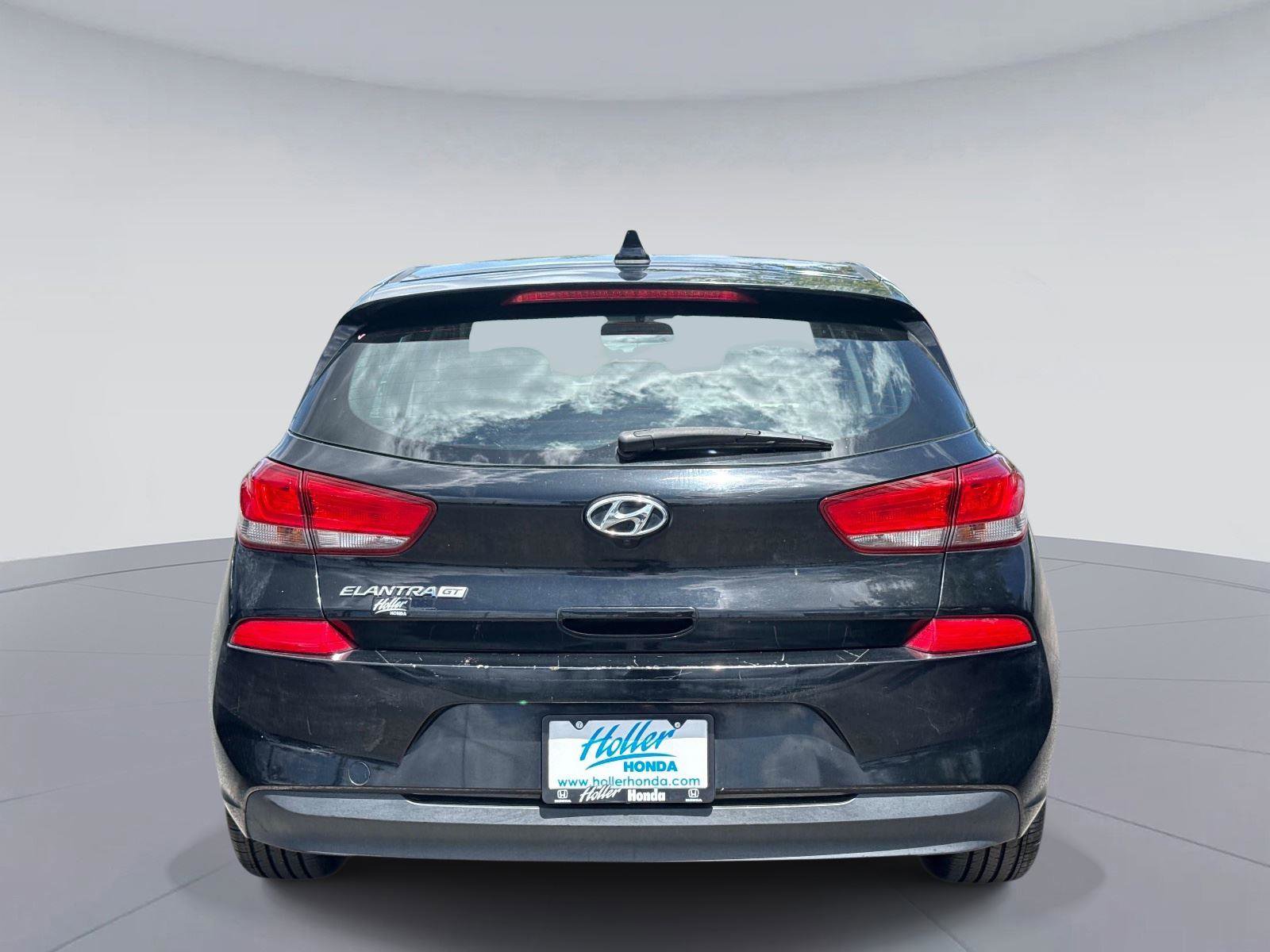 Used 2018 Hyundai Elantra GT FWD image 5