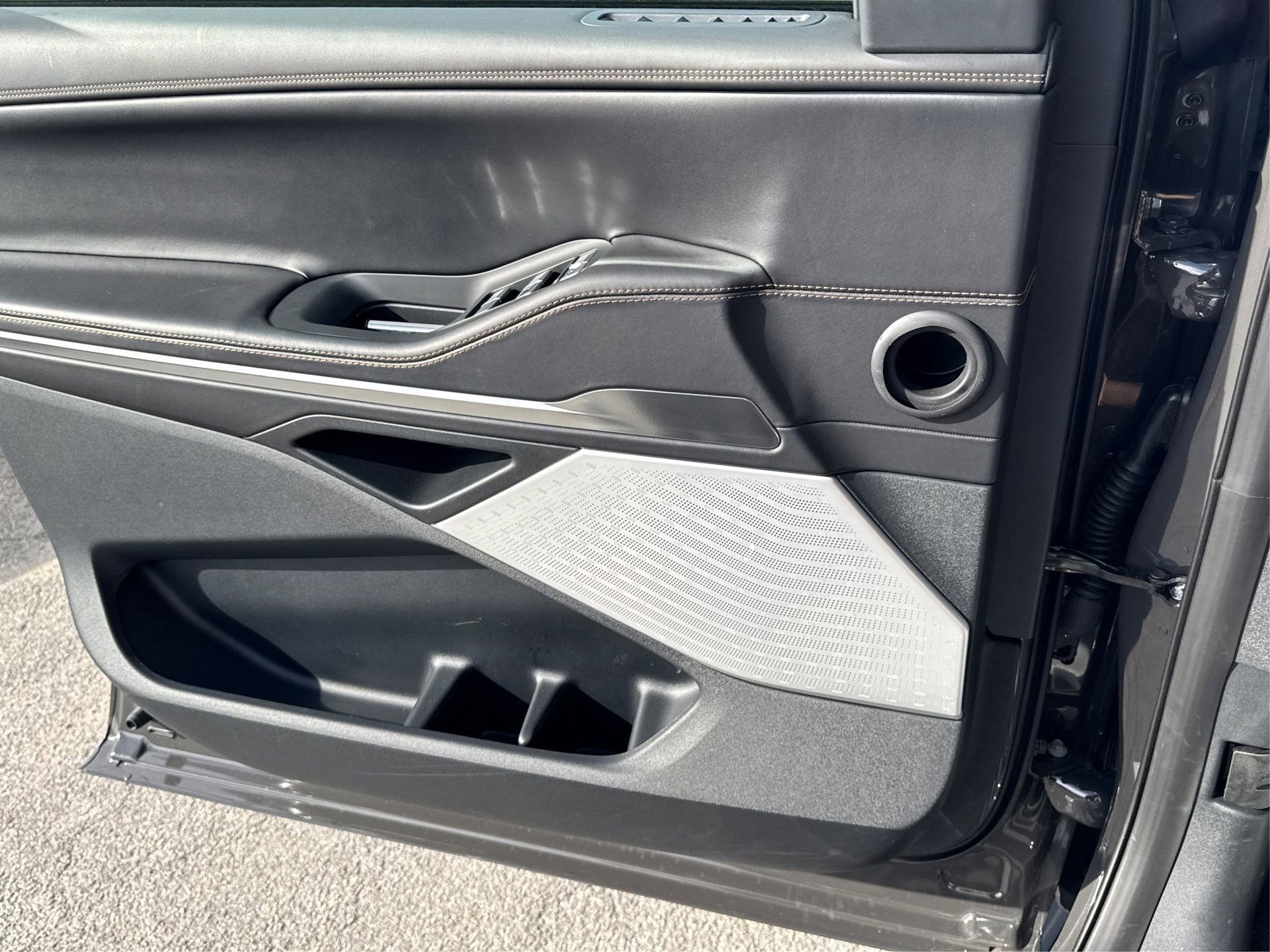 Used 2025 Lincoln Navigator Black Label image 22