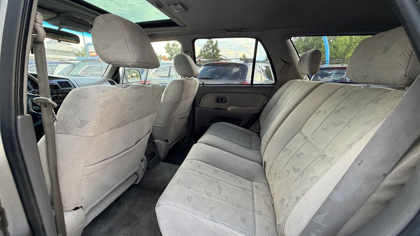 Used 2001 Toyota 4Runner SR5 AWD/4WD image 9