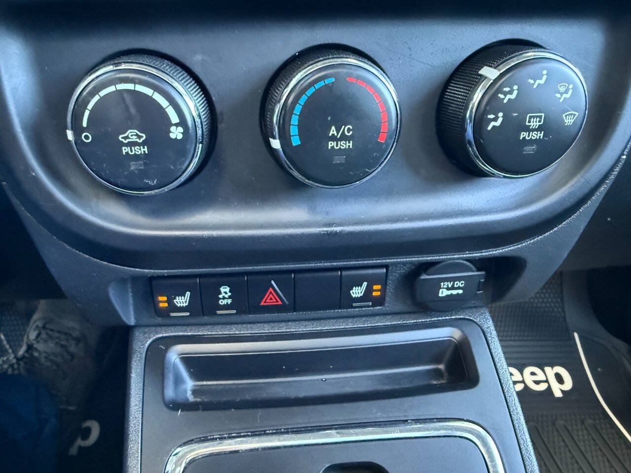 Used 2015 Jeep Patriot High Altitude AWD/4WD image 20