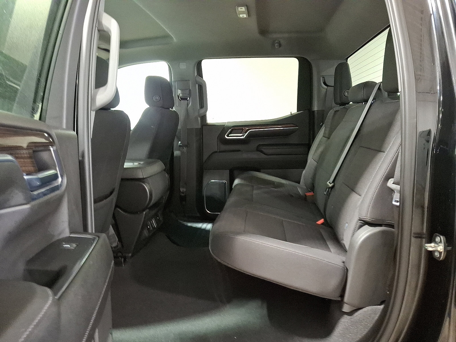 Used 2024 Chevrolet Silverado 1500 LT image 10