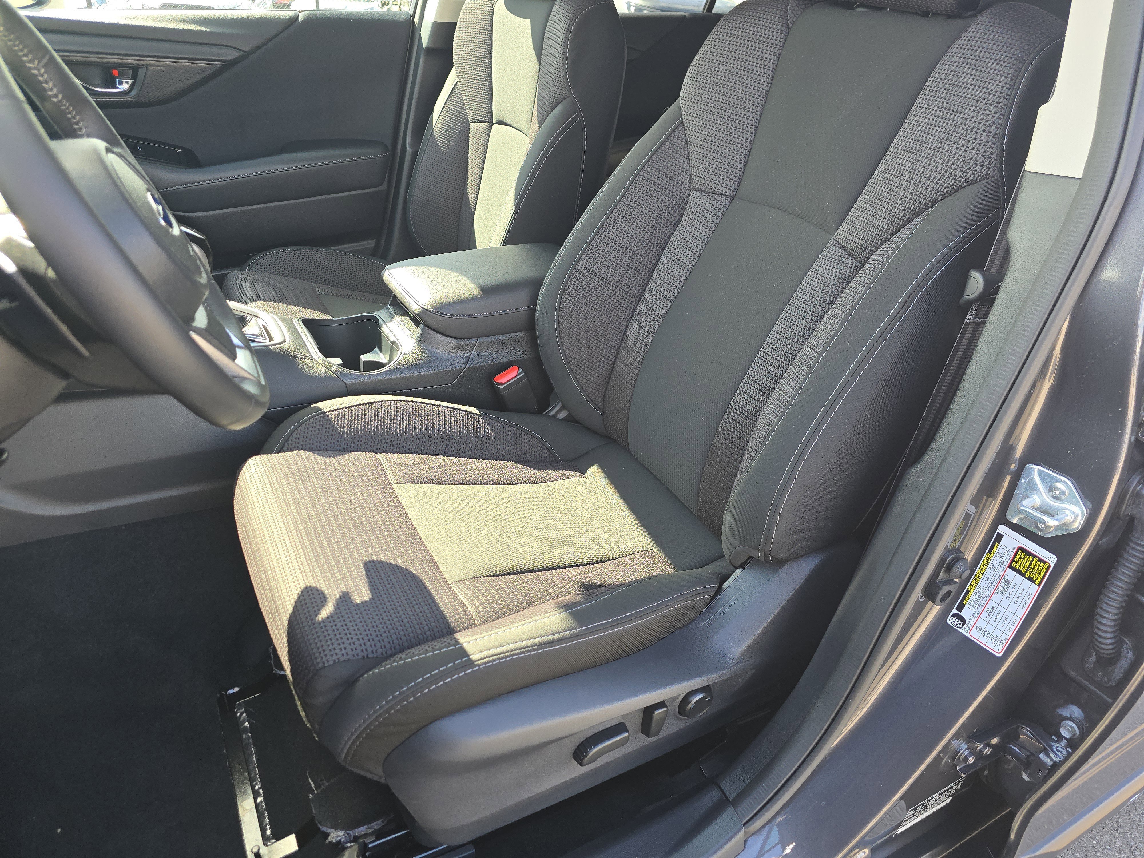 Certified 2025 Subaru Outback Premium w/ Popular Package #1 AWD/4WD image 19