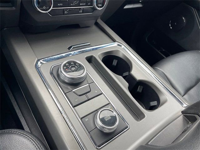 Used 2021 Ford Expedition XLT image 18