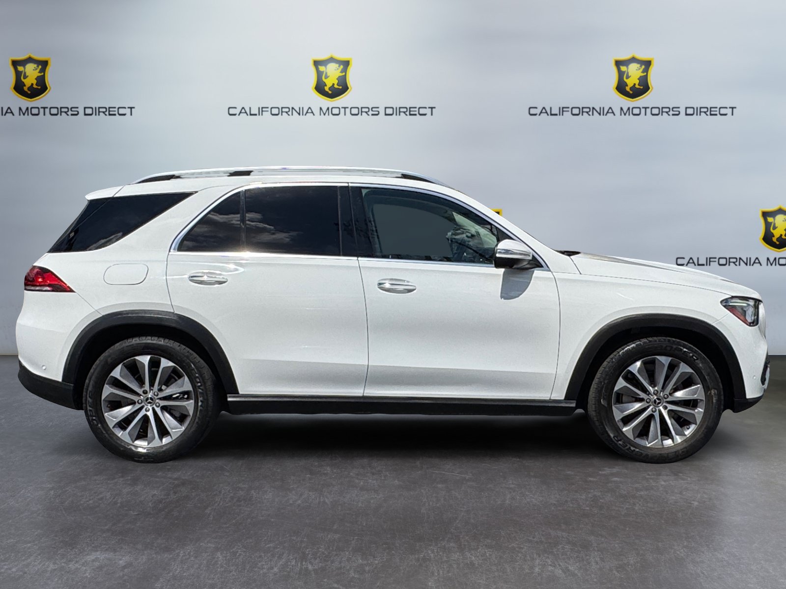 Used 2022 Mercedes-Benz GLE 350 w/ Premium Package image 6