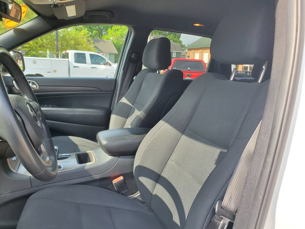 Used 2015 Jeep Grand Cherokee Laredo RWD image 14