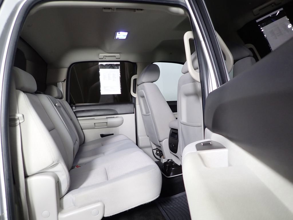 Used 2011 Chevrolet Silverado 2500 LT w/ Interior Plus Package image 37