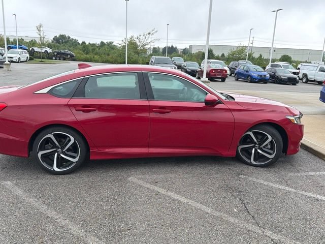 Used 2018 Honda Accord Sport image 3