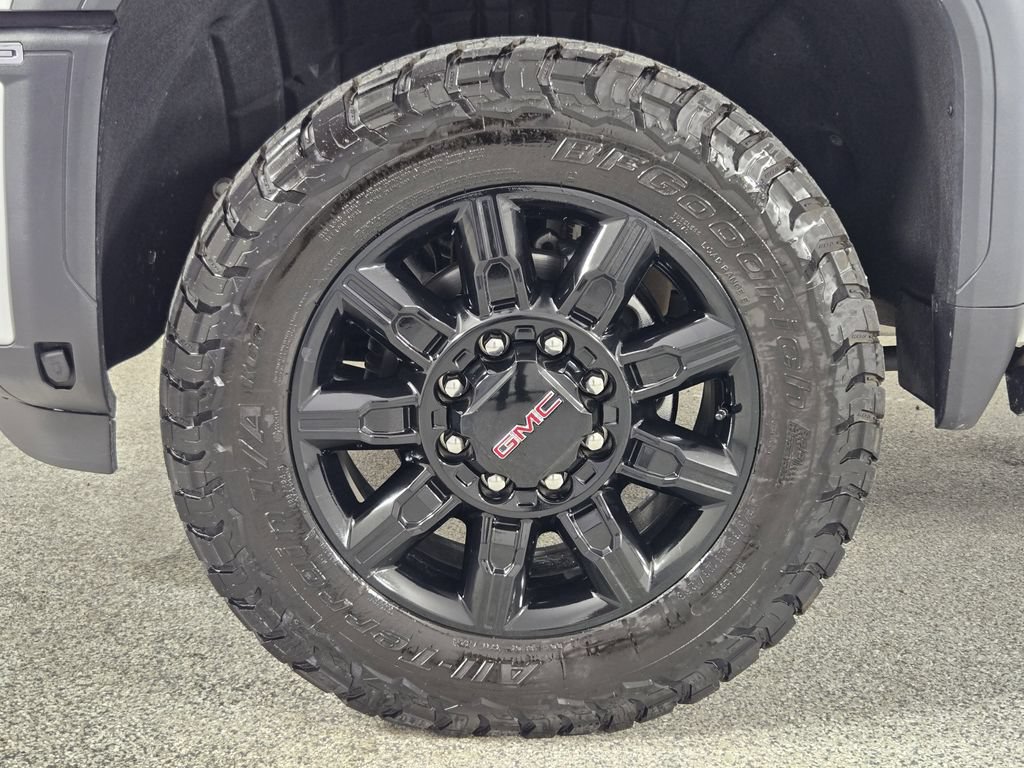 Used 2026 GMC Sierra 2500 AT4 w/ AT4 Premium Plus Package AWD/4WD image 13
