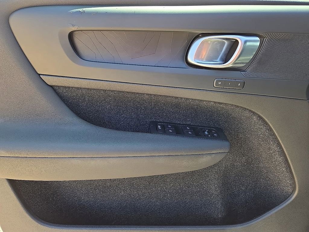 Certified 2023 Volvo XC40 Recharge Plus AWD/4WD image 21