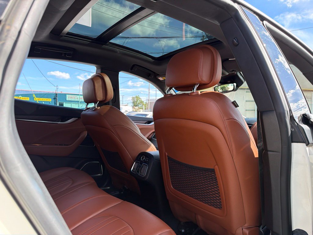 Used 2019 Maserati Levante AWD/4WD image 19