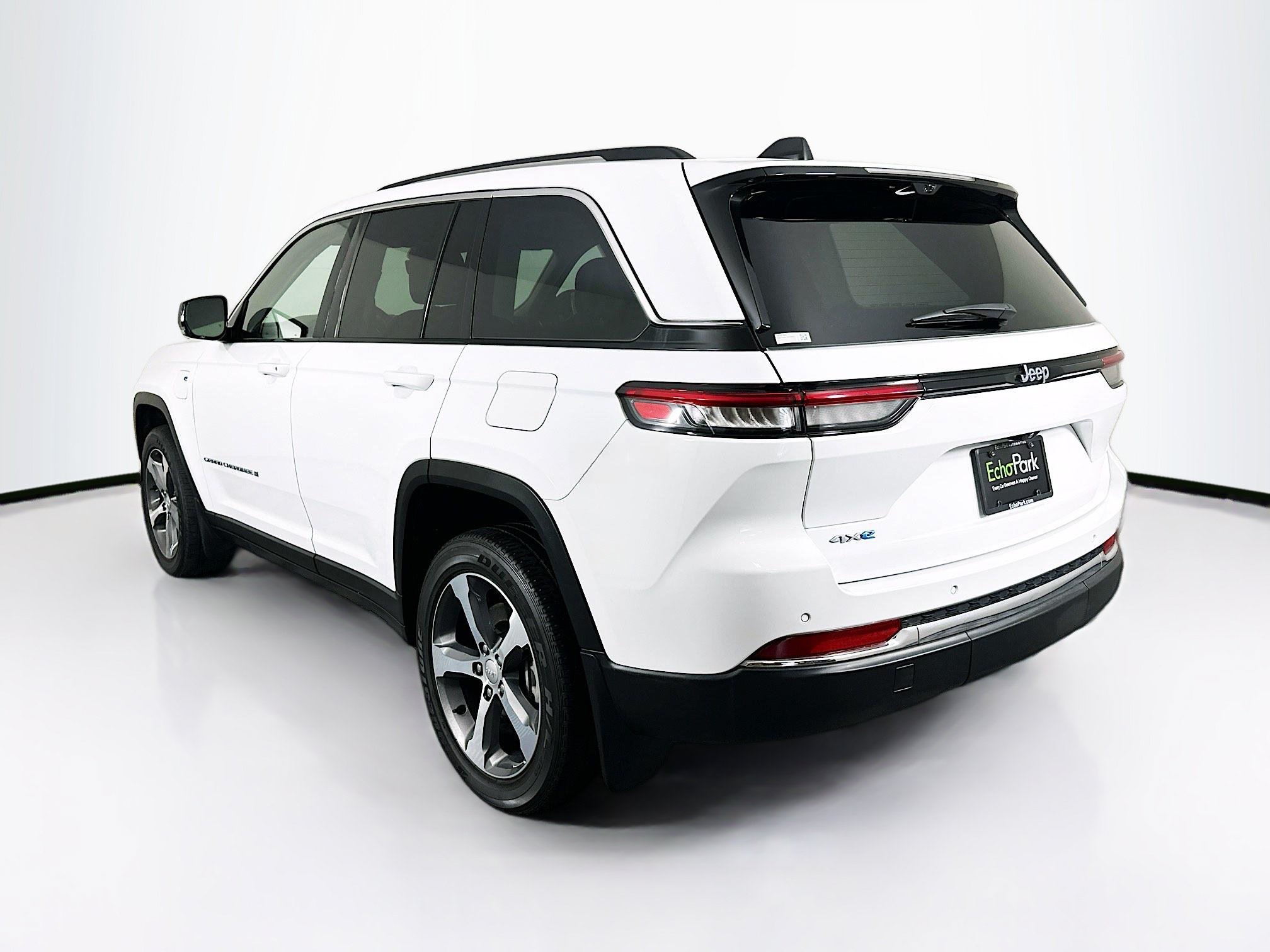 Used 2022 Jeep Grand Cherokee Limited 4xe w/ Luxury Tech Group II AWD/4WD image 5