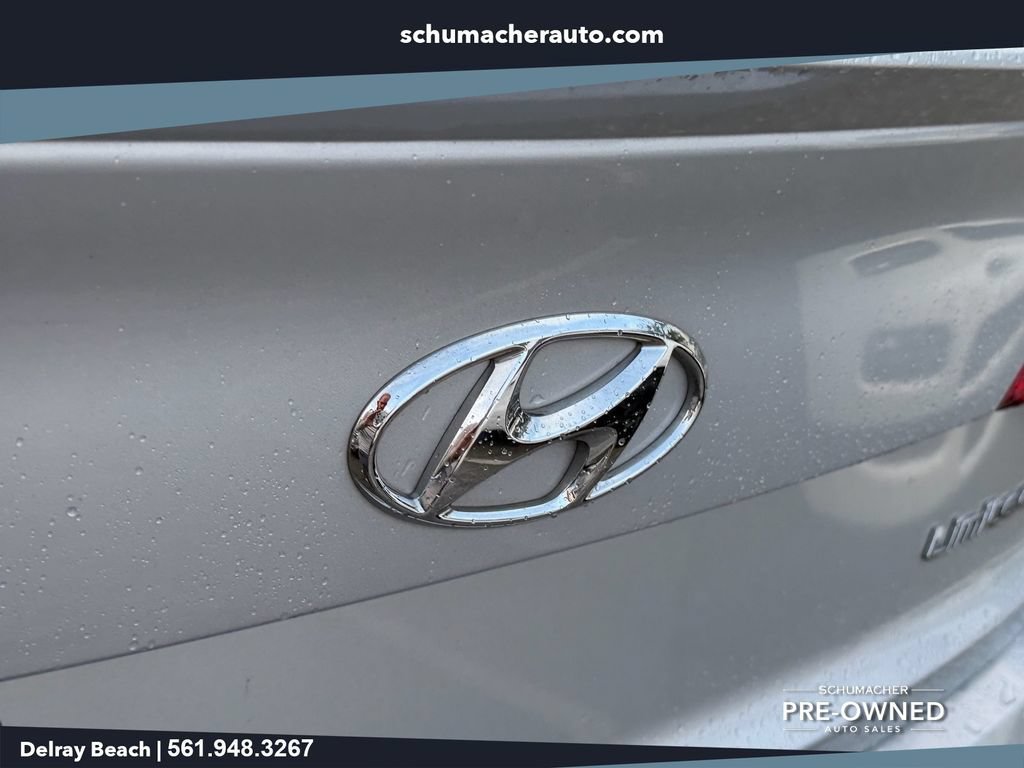 Used 2015 Hyundai Sonata Limited w/ Option Group 06 FWD image 16