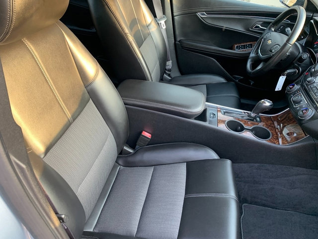 Used 2014 Chevrolet Impala LT w/ Convenience Package FWD image 11