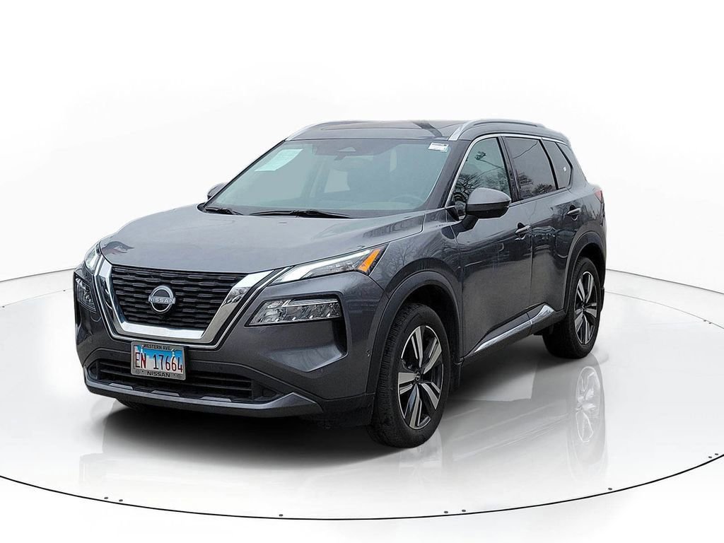 Used 2023 Nissan Rogue SL w/ SL Premium Package image 2