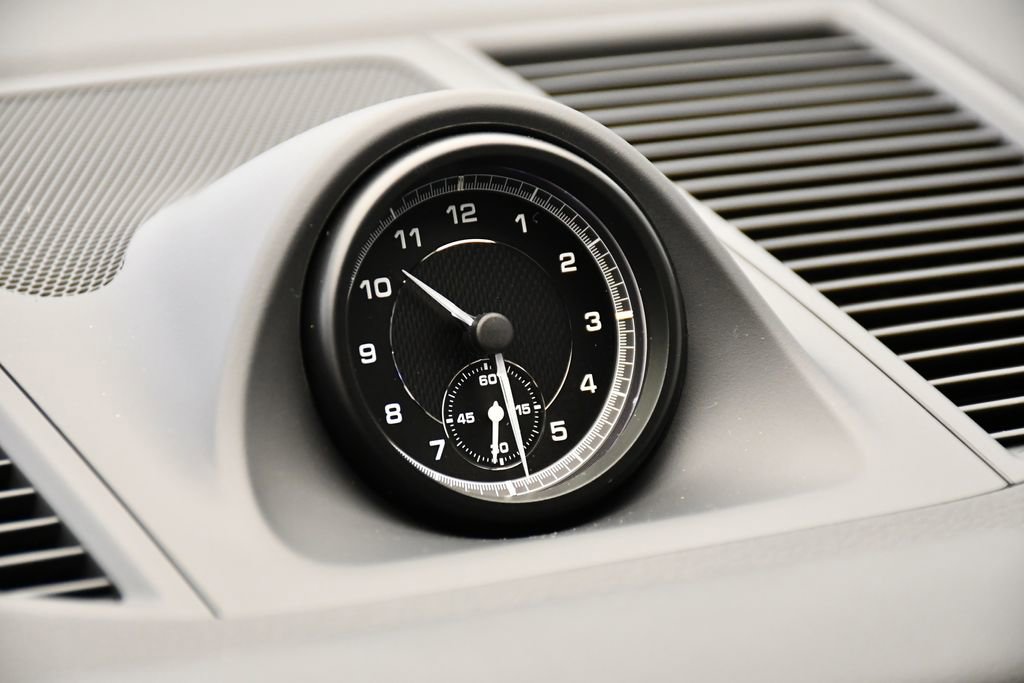 Certified 2025 Porsche Macan image 20