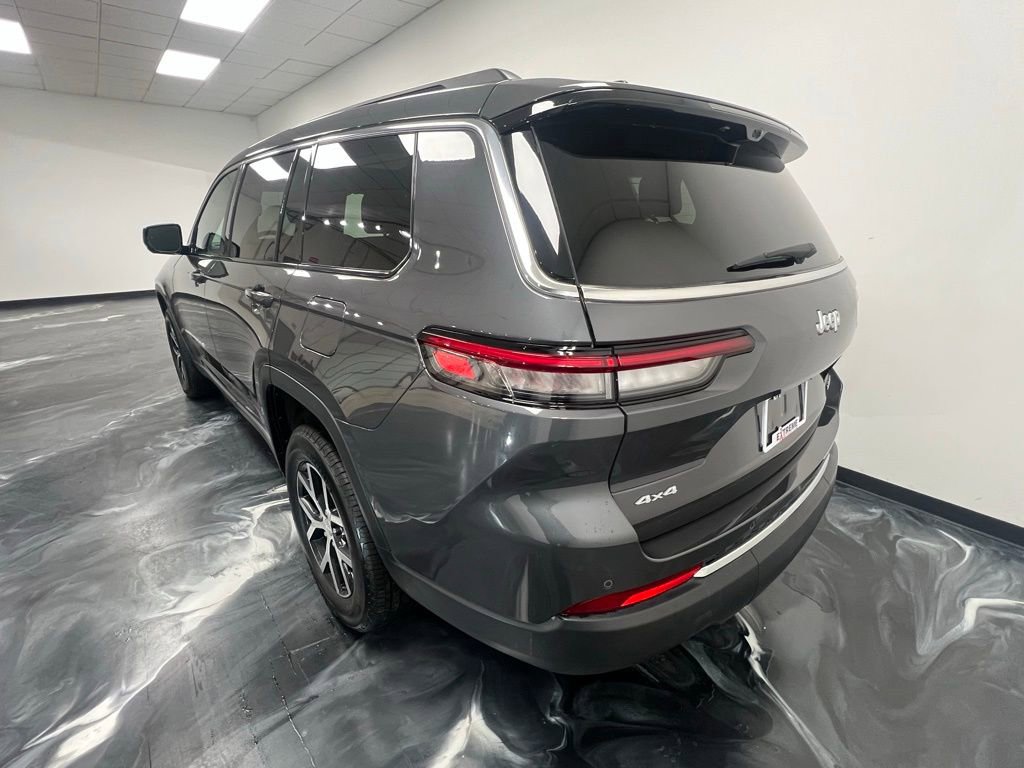 Used 2024 Jeep Grand Cherokee L Limited w/ Luxury Tech Group II AWD/4WD image 19