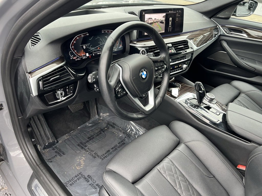 Used 2022 BMW 540i xDrive w/ Premium Package image 11
