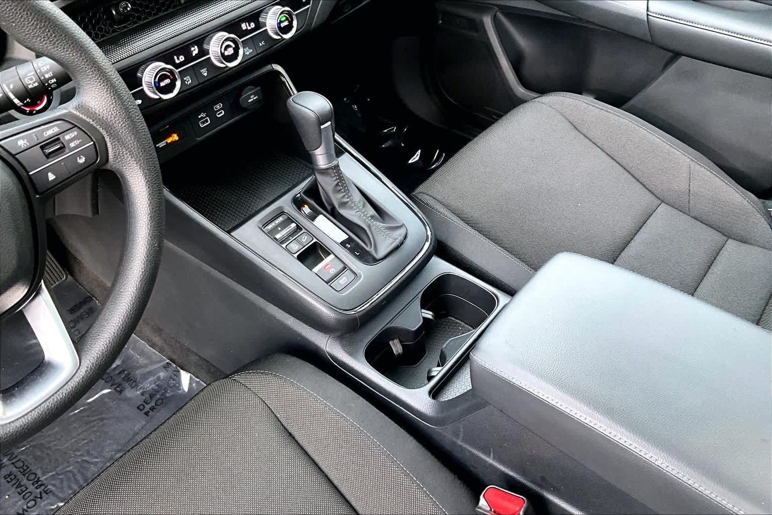 Used 2025 Honda CR-V EX image 17