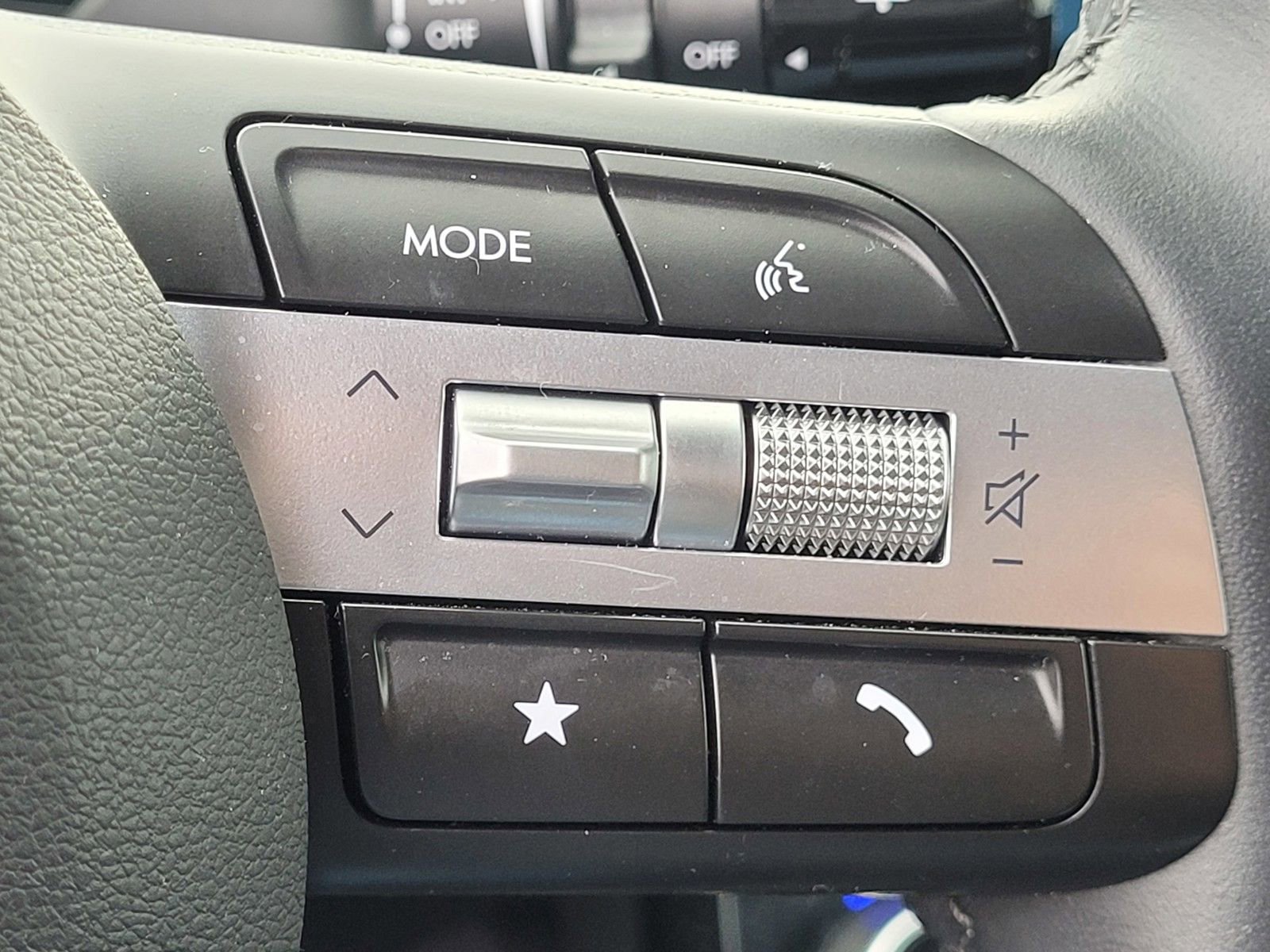 Certified 2025 Hyundai Tucson SEL AWD/4WD image 30