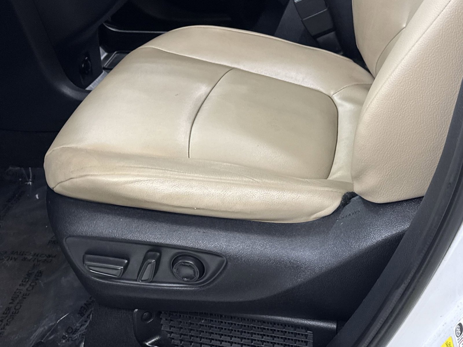 Used 2022 Toyota Sienna XLE image 17