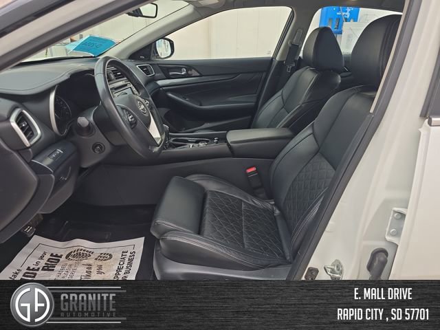 Used 2023 Nissan Maxima Platinum image 9