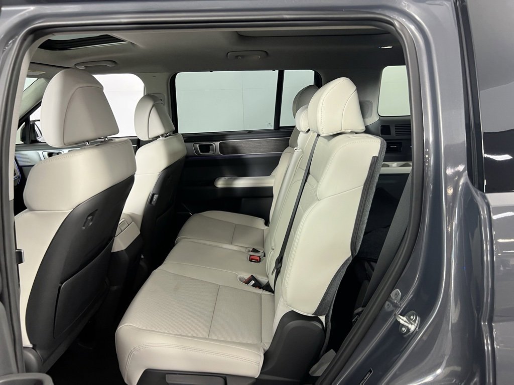 Used 2024 Hyundai Santa Fe Limited image 34