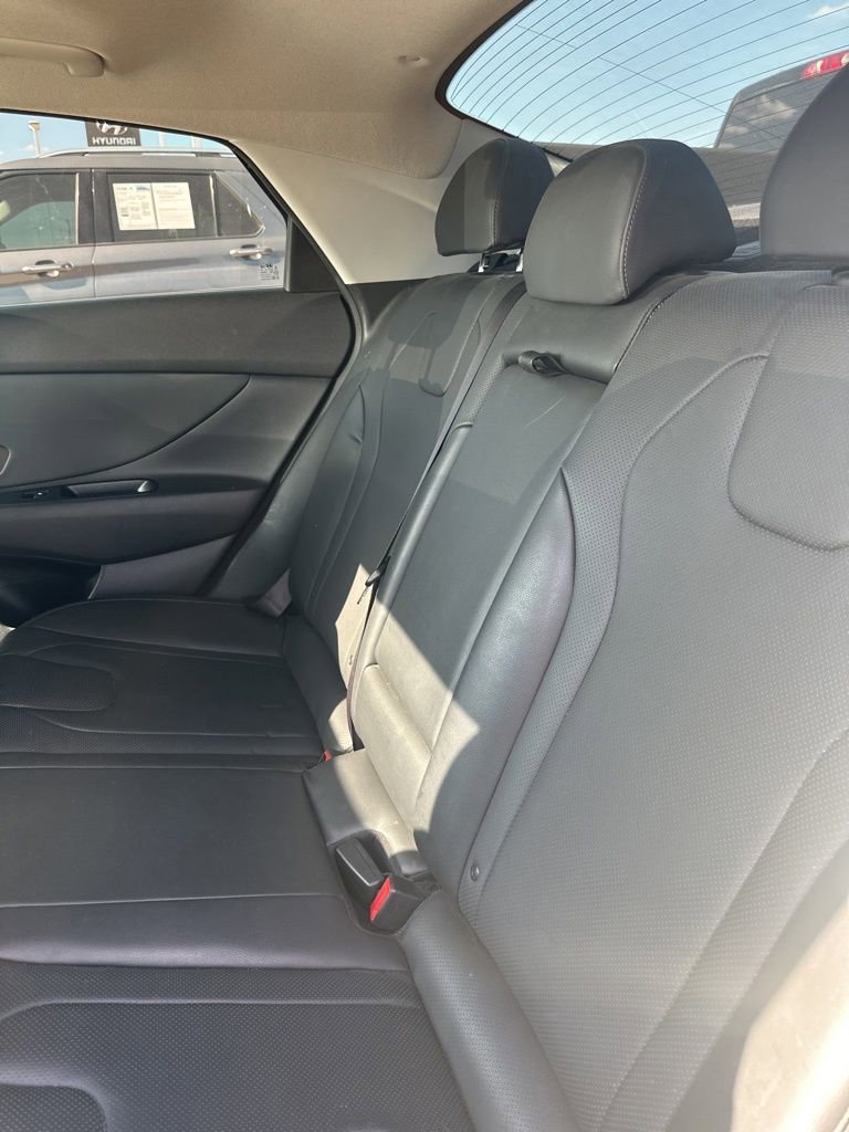 Used 2022 Hyundai Elantra Limited w/ Cargo Package image 13