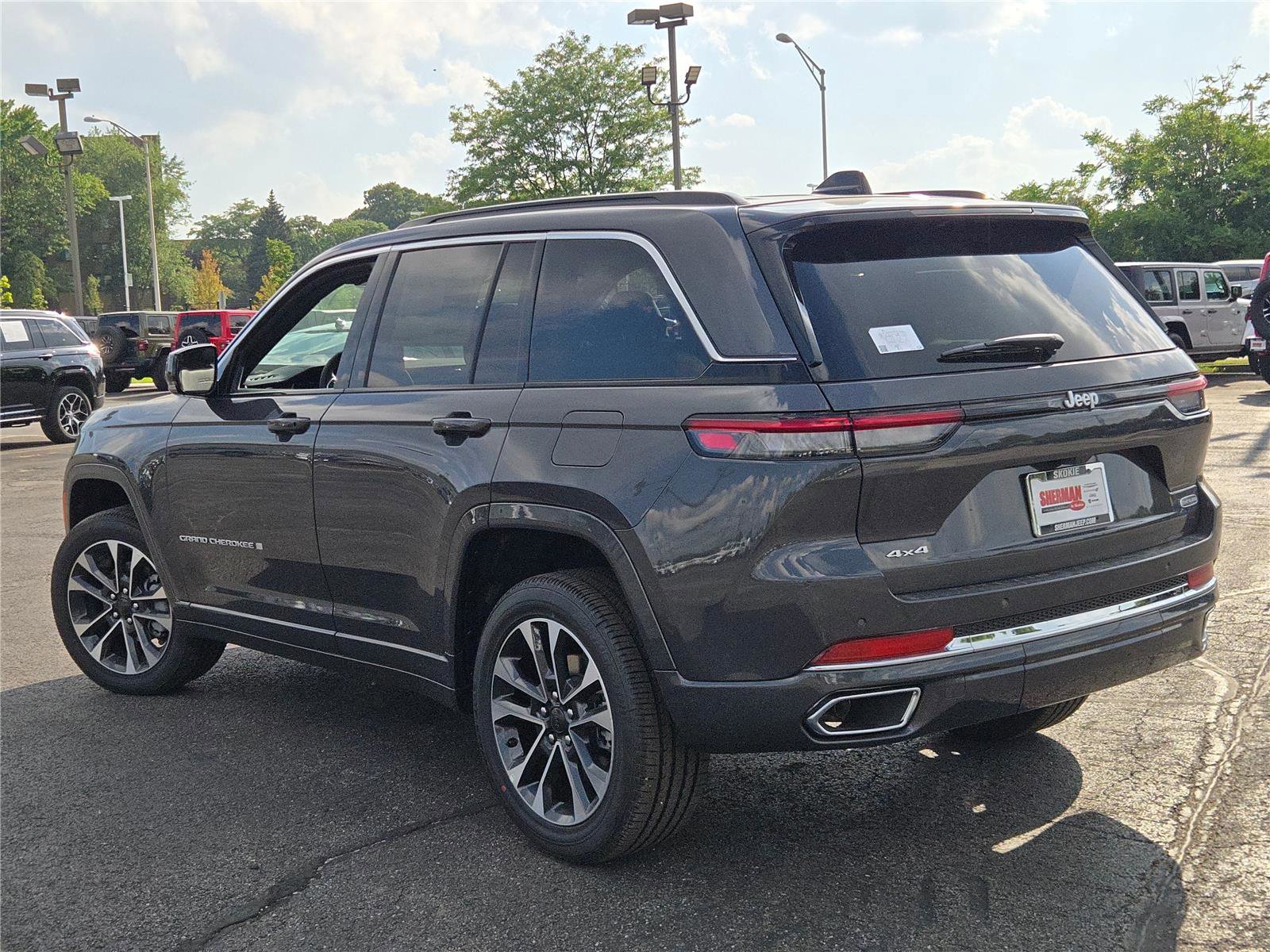 New 2025 Jeep Grand Cherokee Overland w/ Trailer Tow Package image 16