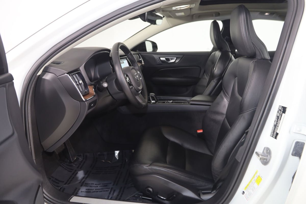 Used 2024 Volvo S60 B5 Plus AWD/4WD image 13