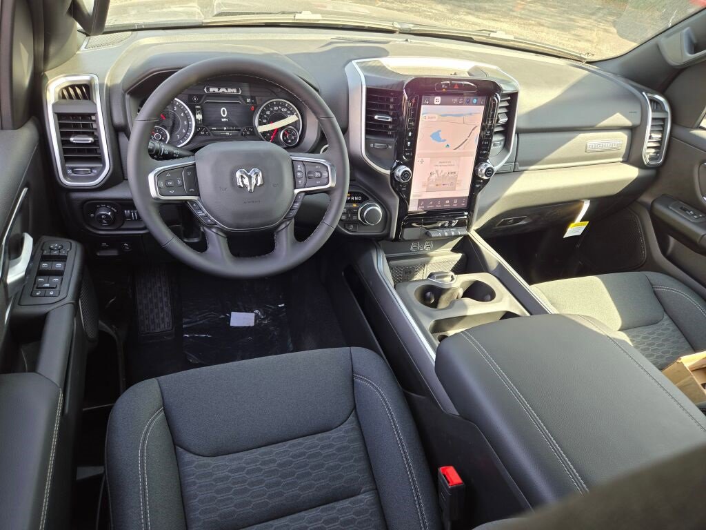 New 2026 RAM 1500 4x4 Crew Cab image 15