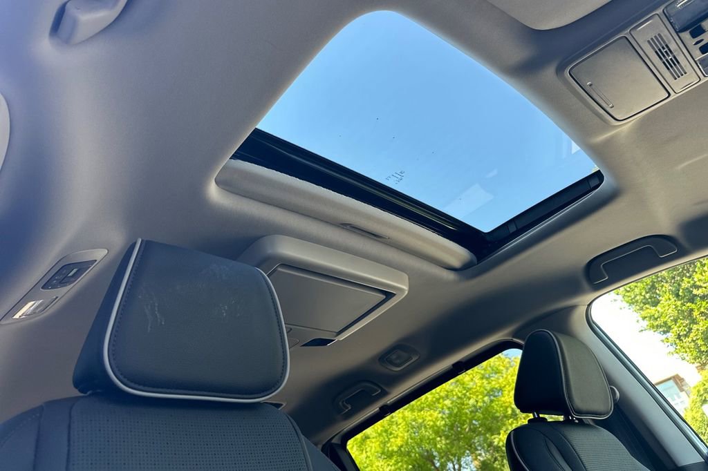 Certified 2026 Honda Odyssey Elite image 19