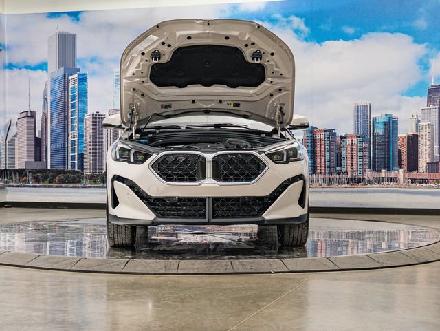 New 2026 BMW X2 xDrive28i w/ Technology Package AWD/4WD image 4
