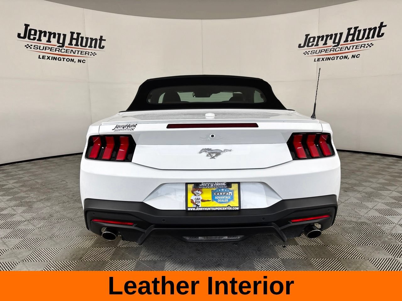 Used 2025 Ford Mustang Premium RWD image 7