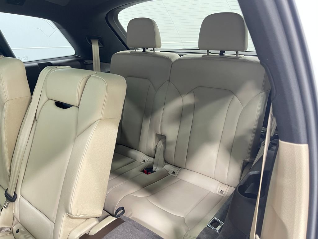 Used 2018 Audi Q7 3.0T Prestige w/ Prestige Package image 29