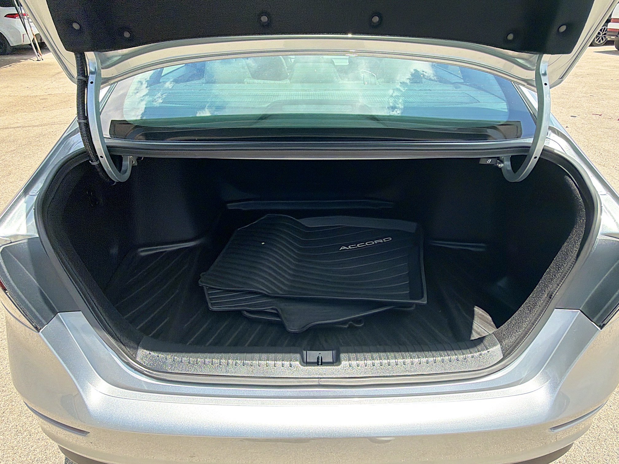 Used 2024 Honda Accord LX image 25