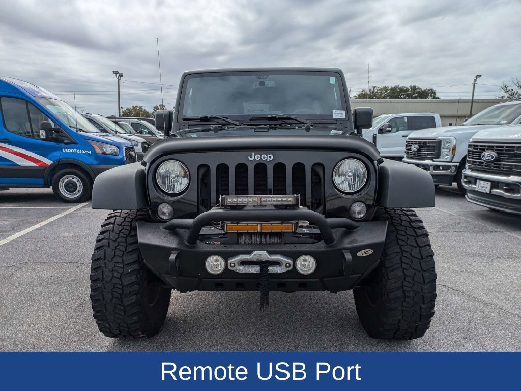 Used 2014 Jeep Wrangler Unlimited Rubicon w/ Connectivity Group AWD/4WD image 9