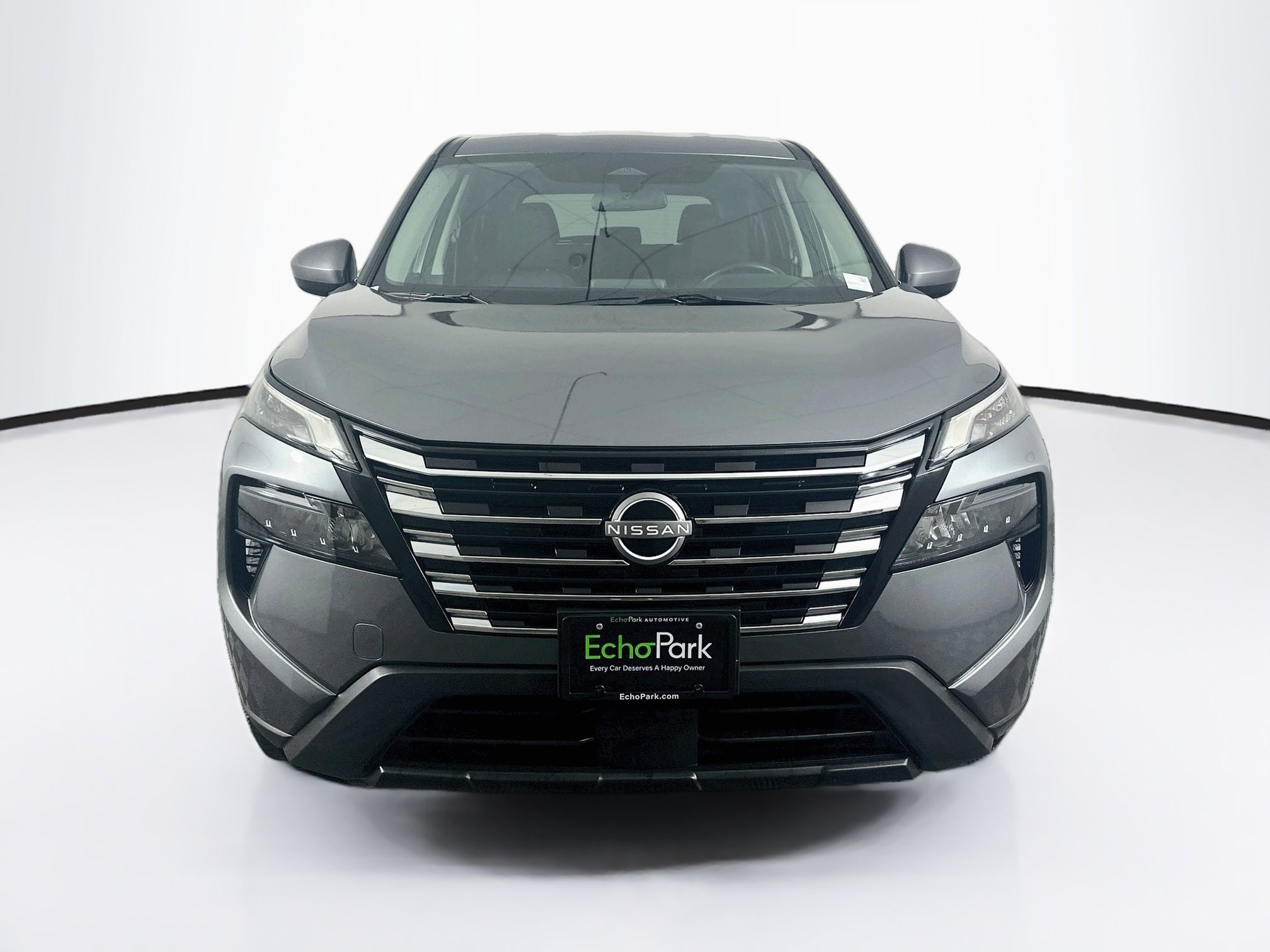 Used 2025 Nissan Rogue SV AWD/4WD image 2
