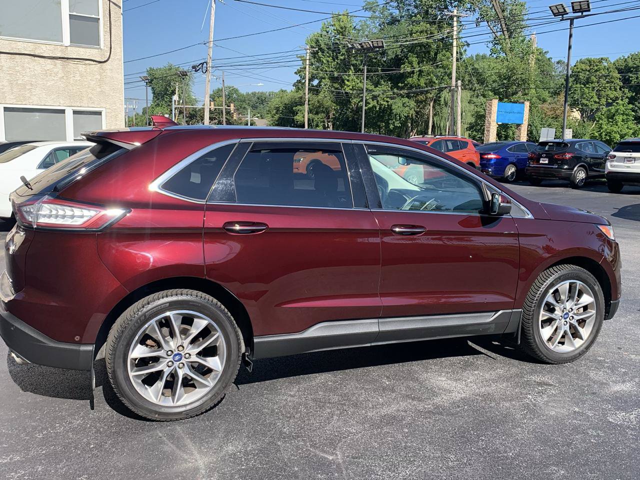 Used 2018 Ford Edge Titanium w/ Equipment Group 302A AWD/4WD image 5