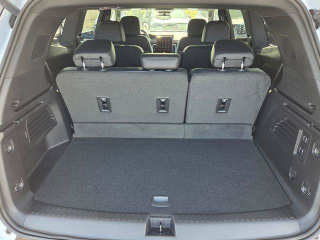 New 2026 GMC Acadia Denali w/ Super Cruise Package AWD/4WD image 17