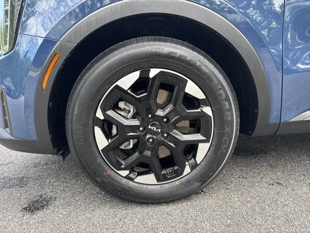 Used 2024 Kia Sorento S w/ Panoramic Sunroof Package FWD image 11