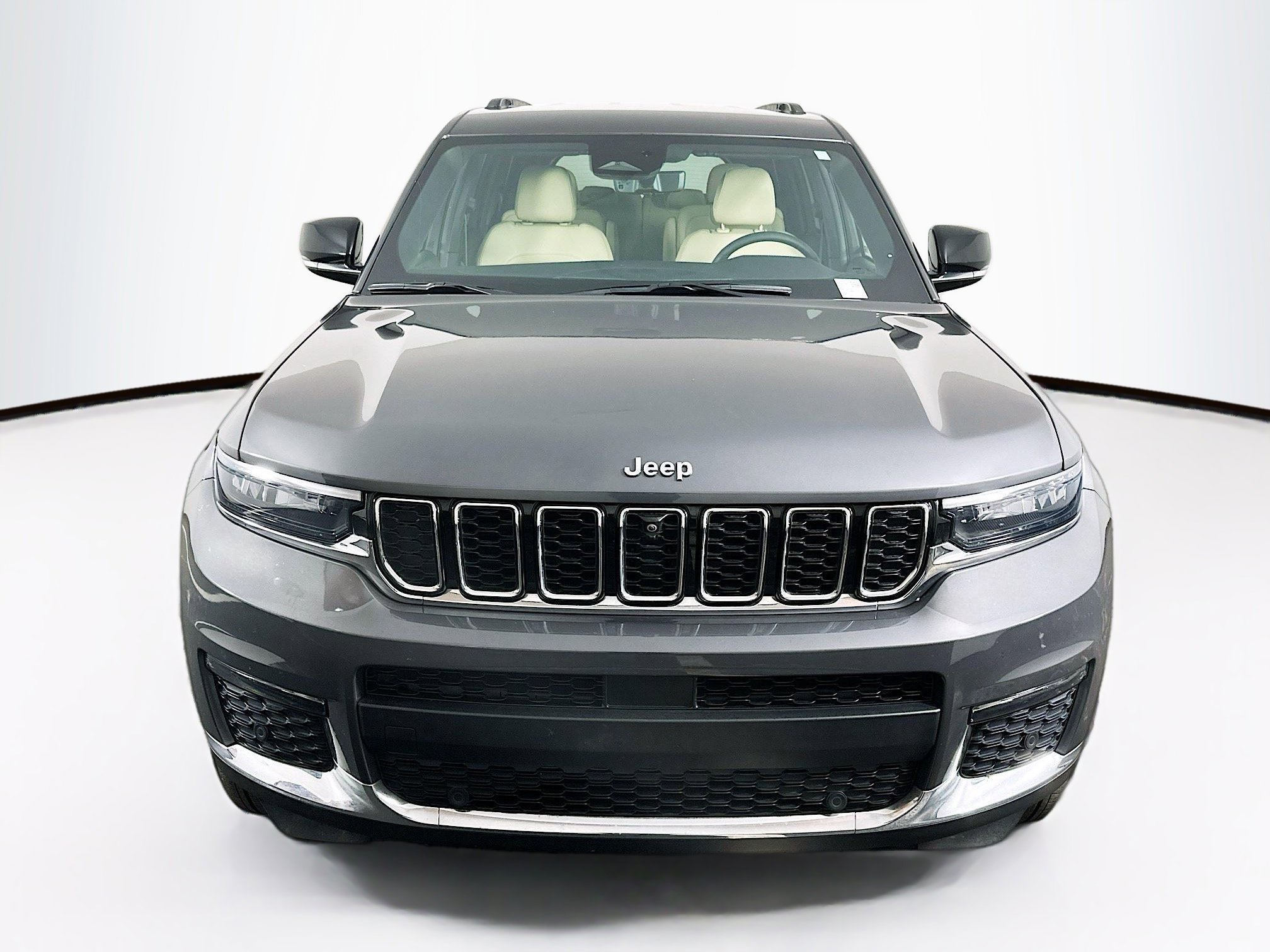 Used 2023 Jeep Grand Cherokee L Limited w/ Luxury Tech Group II image 2