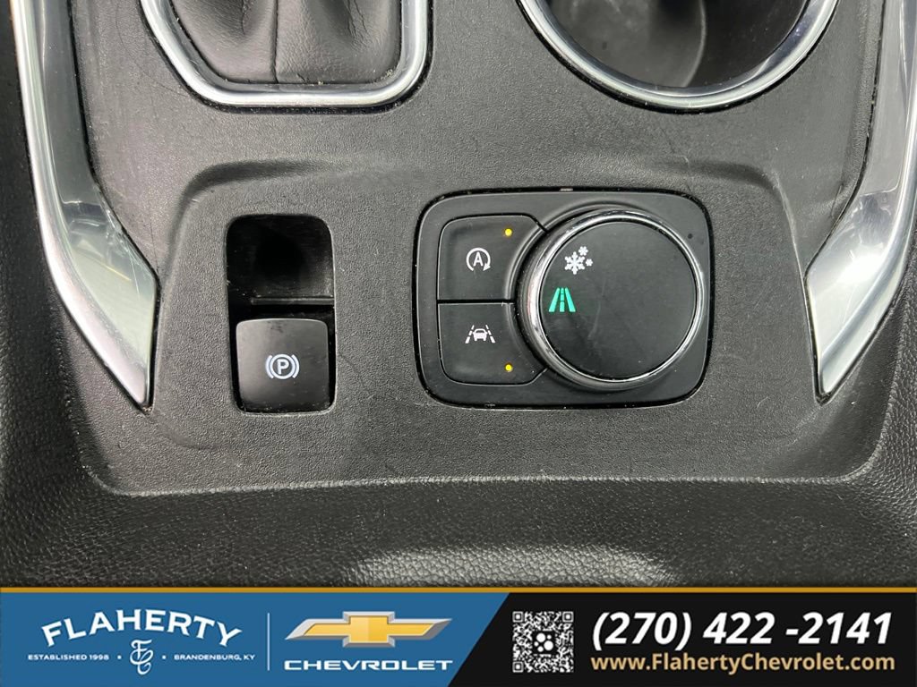 Used 2022 Chevrolet Traverse LT FWD image 31