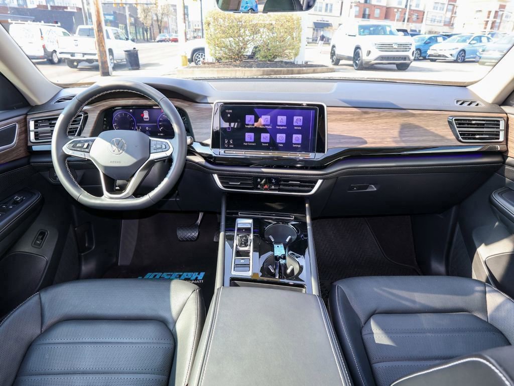 Certified 2024 Volkswagen Atlas SEL image 17