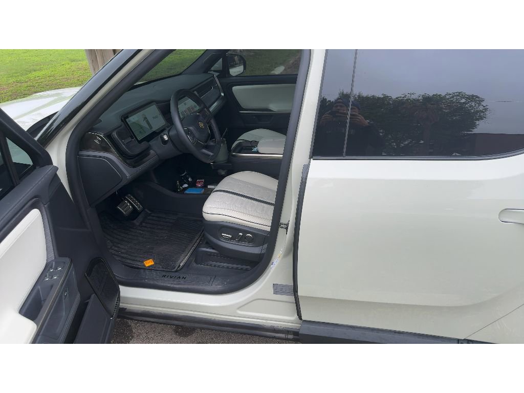 Used 2025 Rivian R1T Adventure AWD/4WD image 7