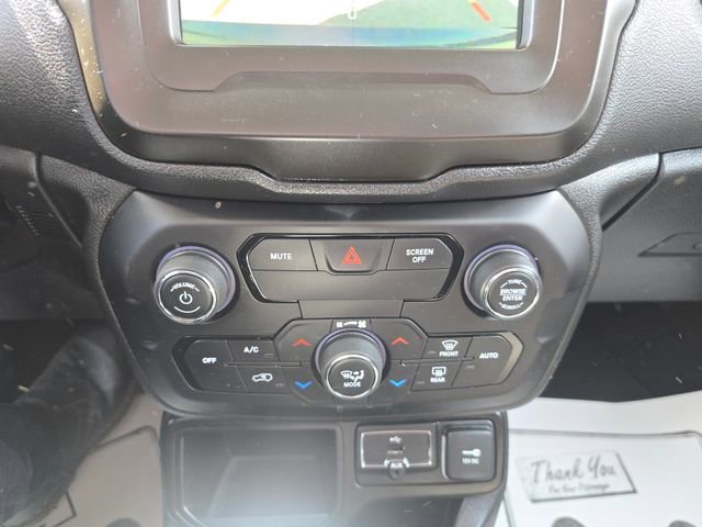 Used 2019 Jeep Renegade Latitude image 18
