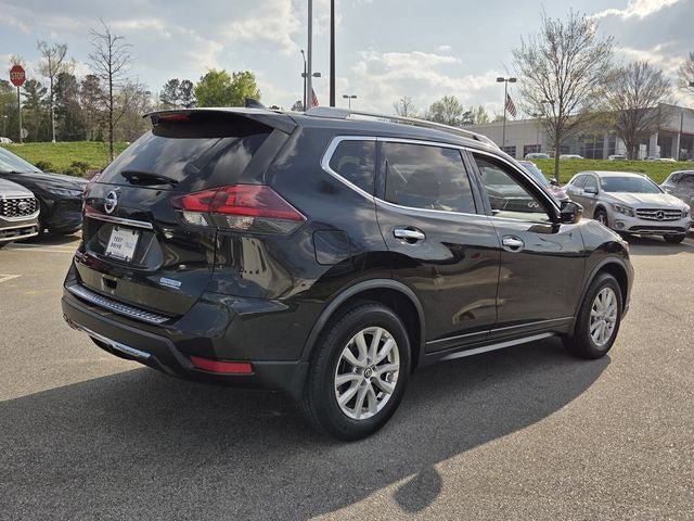 Used 2019 Nissan Rogue S w/ Special Edition Package FWD image 4