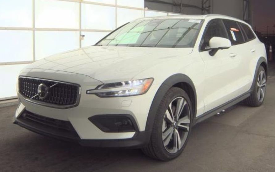 Used 2025 Volvo V60 B5 Cross Country Plus