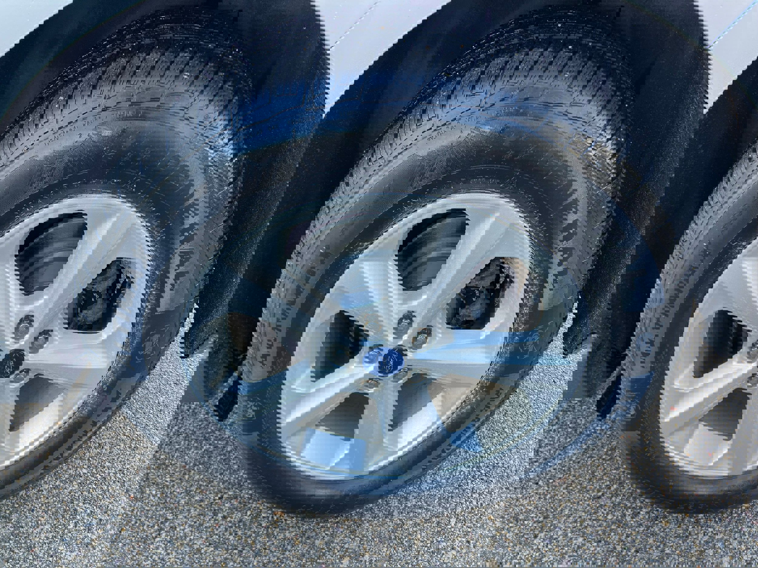 Used 2018 Ford Edge SE image 9