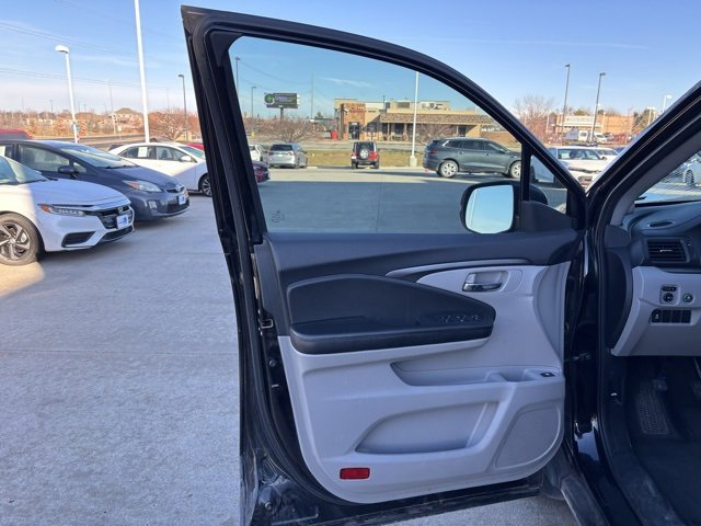 Used 2016 Honda Pilot EX image 9